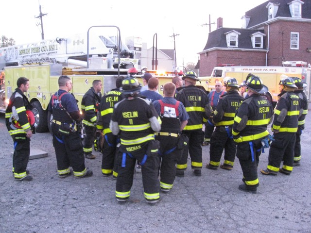 Ladder Truck Training 04/08 - Asst. Chief Ed Mullen Jr. (Dist 9) reviews procedures